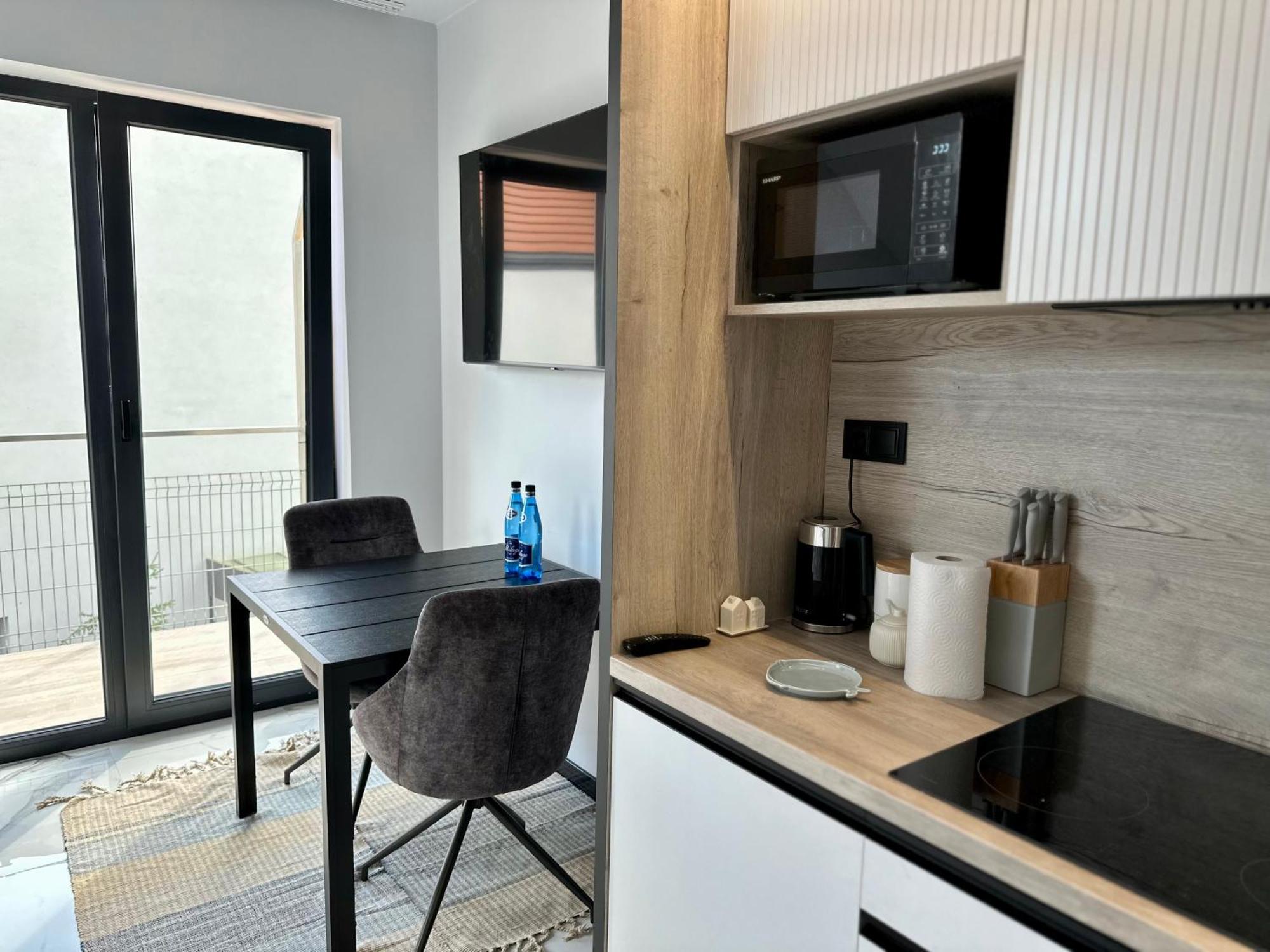 Cobalt Apartments มิโคไวกี ภายนอก รูปภาพ