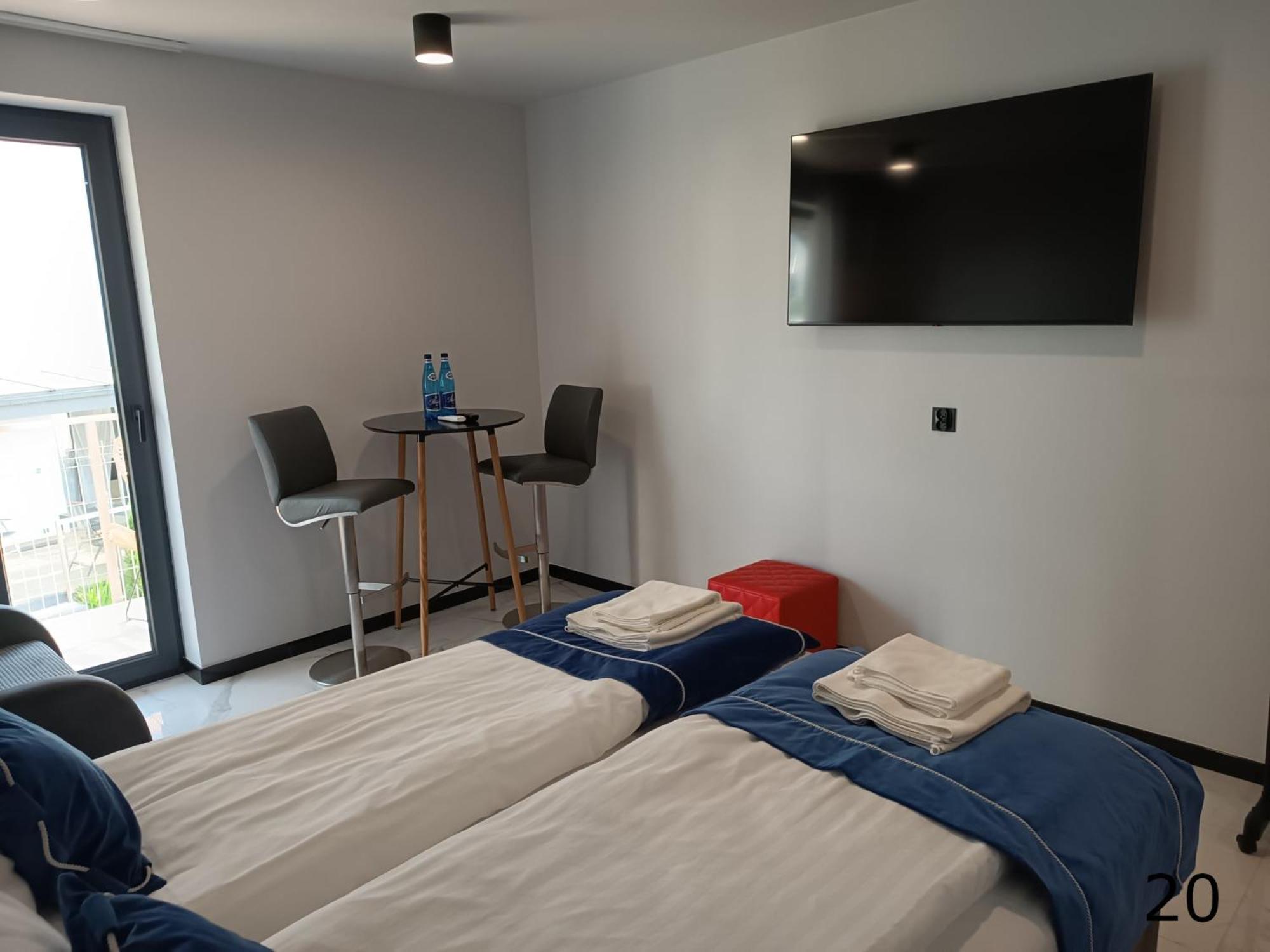 Cobalt Apartments มิโคไวกี ภายนอก รูปภาพ